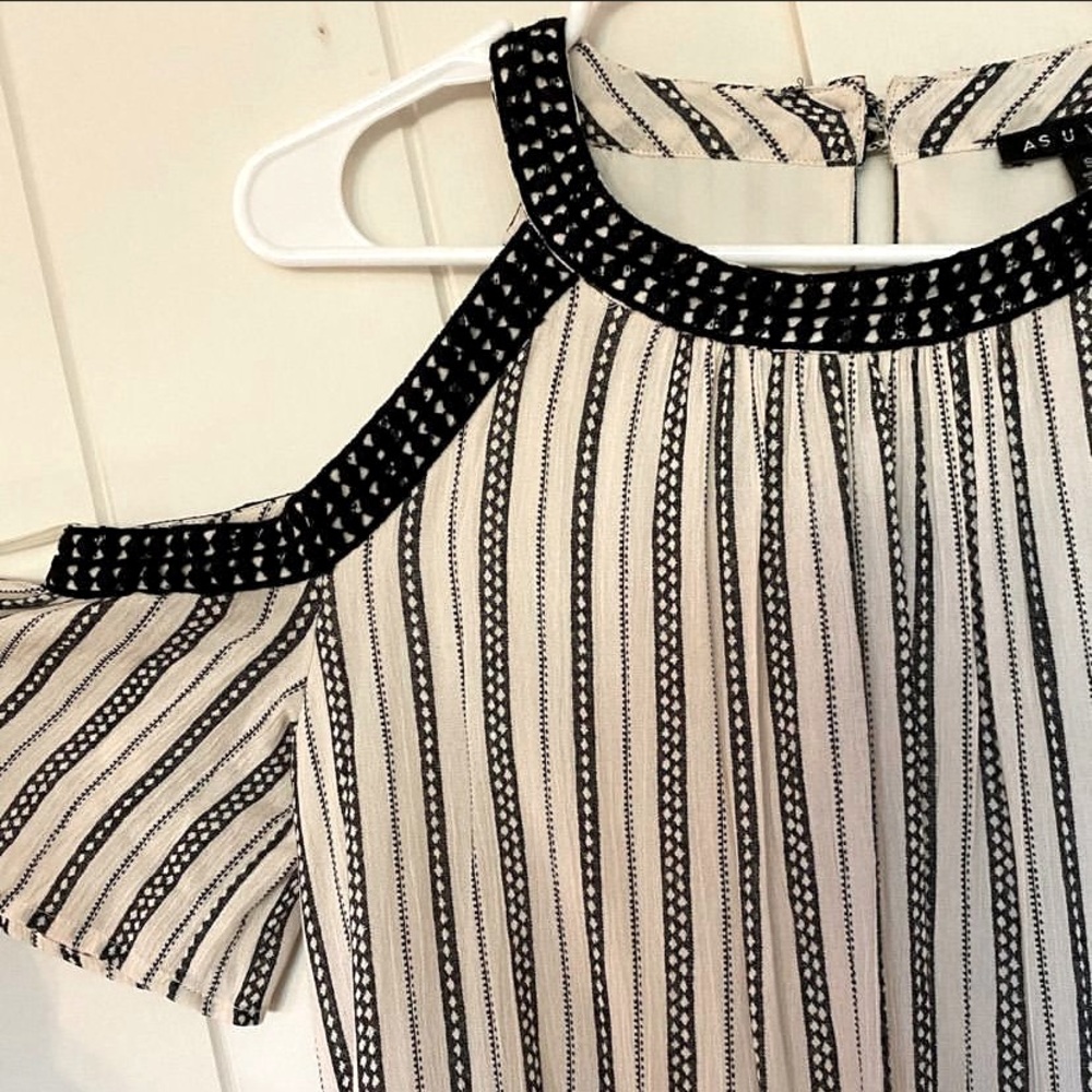 Black and Cream Casual Off The Shoulder Dress